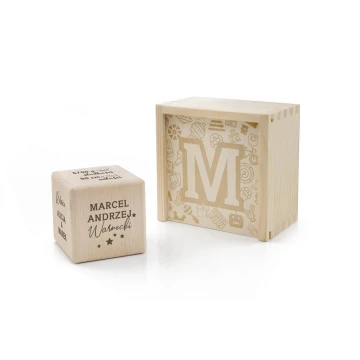 Wooden cube with child's metric in a wooden box with engraving - Baptism gift - KSD004